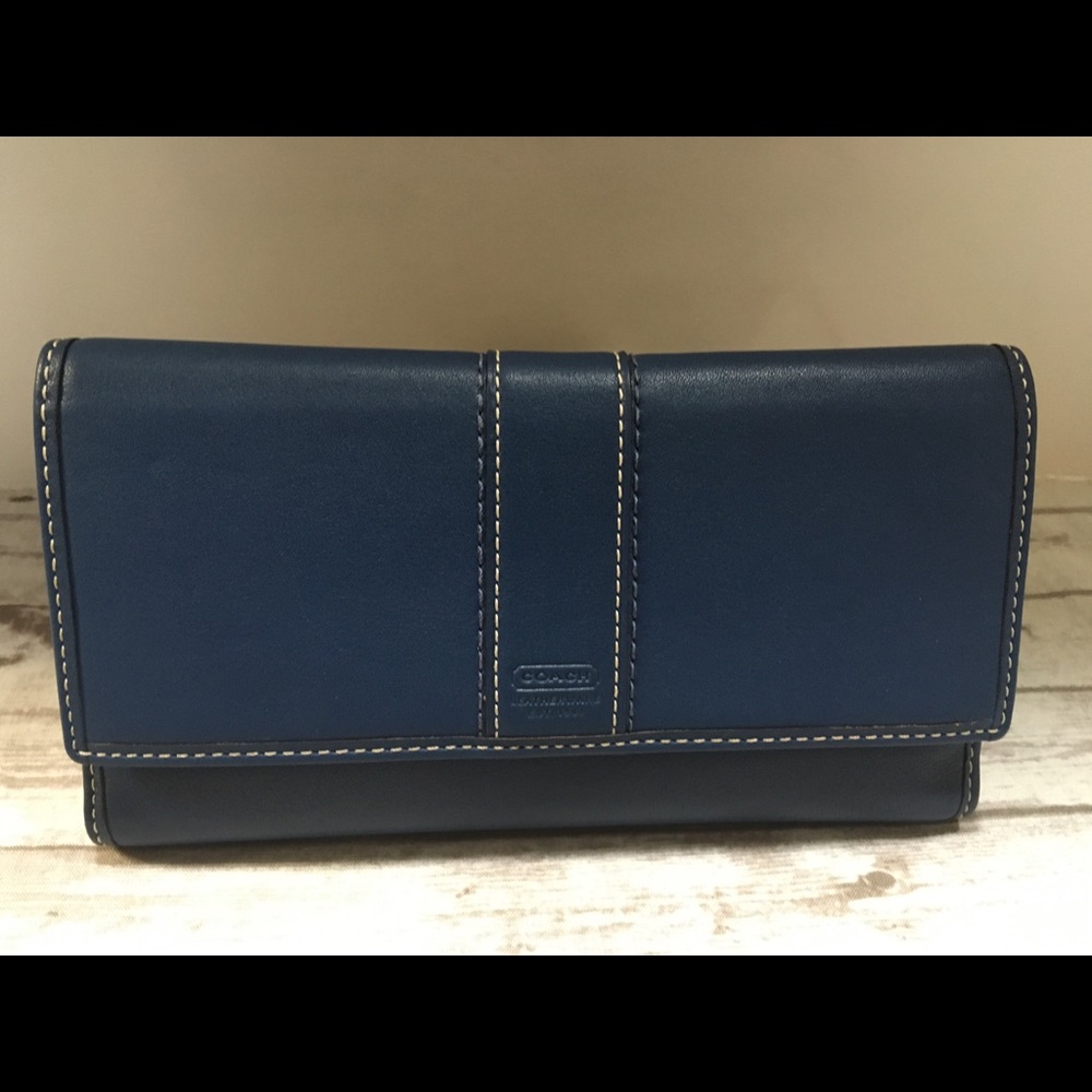 COACH HAMPTONS LEATHER CHECKBOOK WALLET